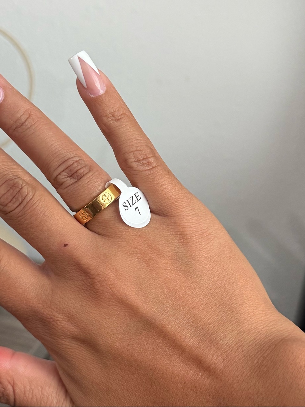 Gold-Plated Women's Band Ring in Gold - Size 7